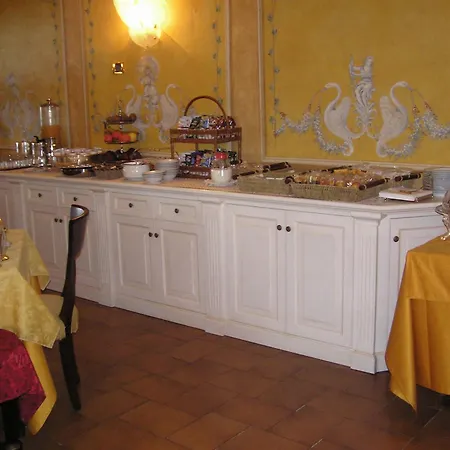 Hotel Lugana Parco Al Lago-3